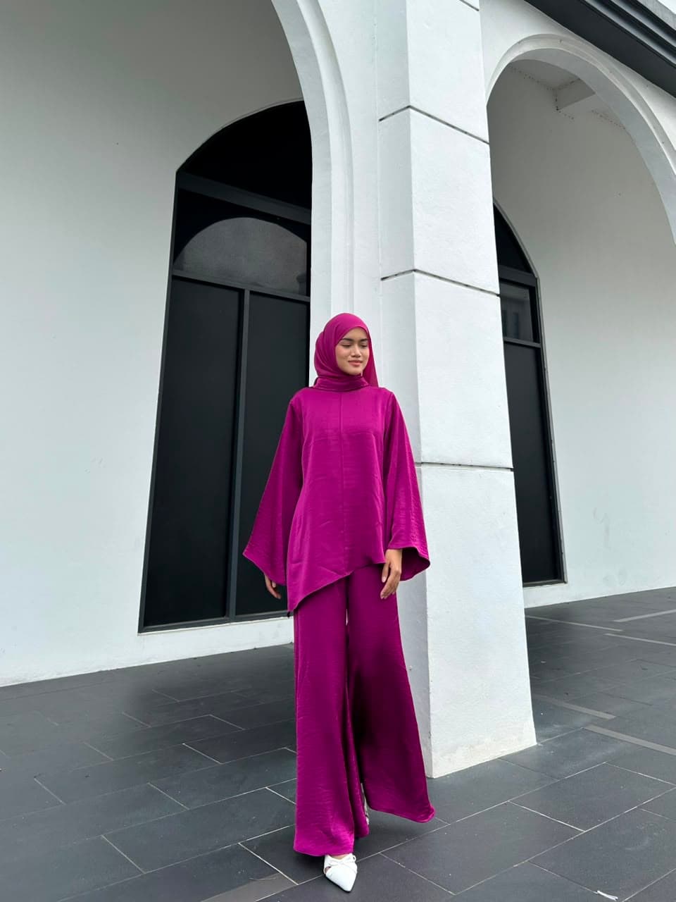 Danisya Set in magenta satin